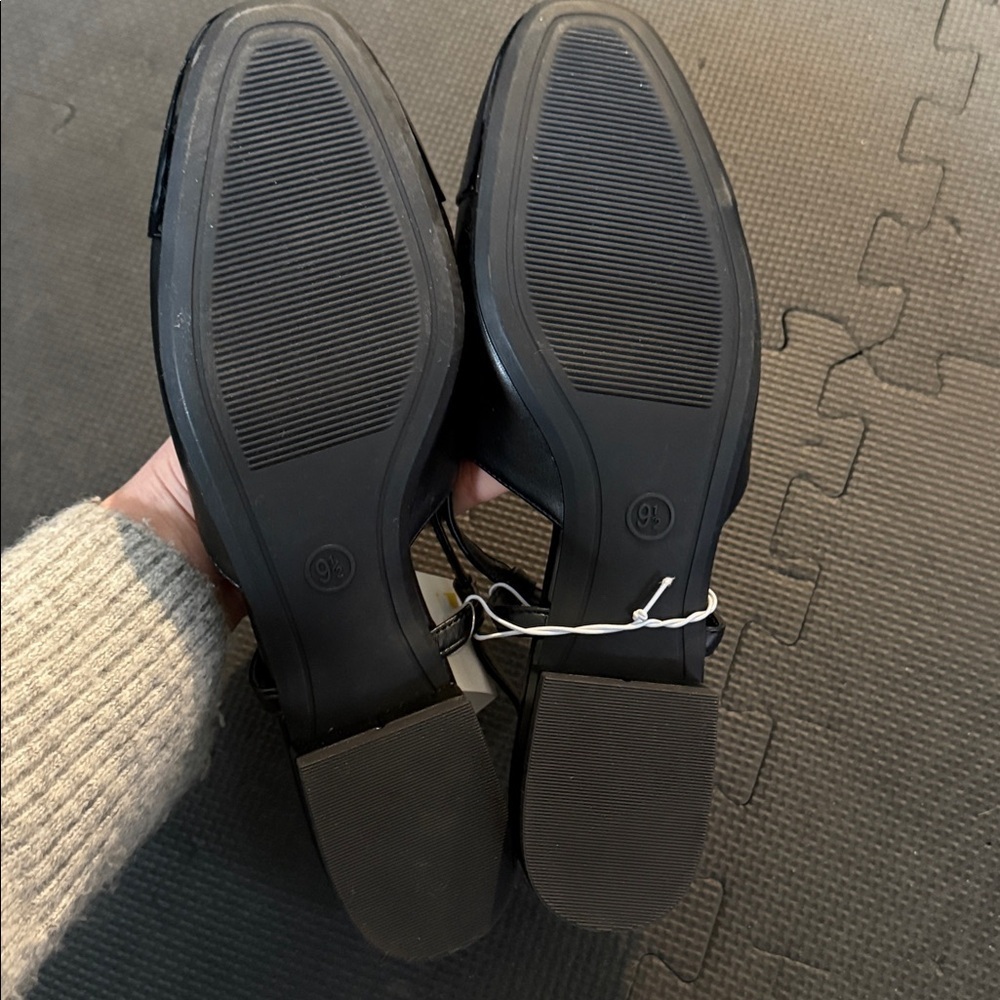 Black sling back flats - Picture 5 of 5